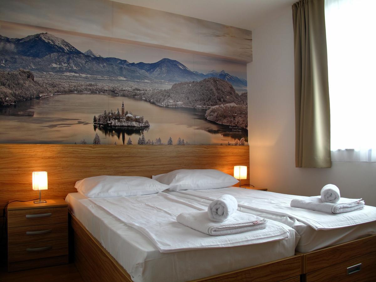 B&B By The Way Ljubljana Eksteriør billede
